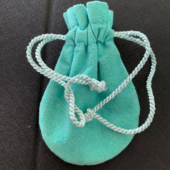 Tiffany silver heart bracelet and pouch. - Picture 5 of 5